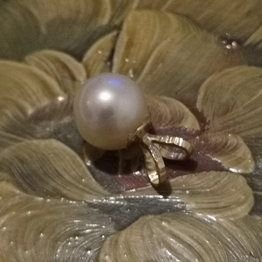 ✨ 14k Gold & Lustrous Natural Pearl Pendant ✨ - Picture 2 of 2